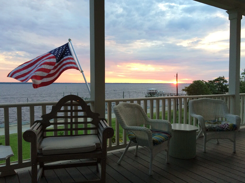 With A Private Pier, This Rental In Mississippi Is Perfect For Water Lovers