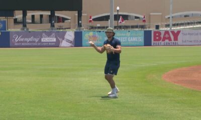 Matt throws with Milwaukee Brewers prospect Ethan Murray