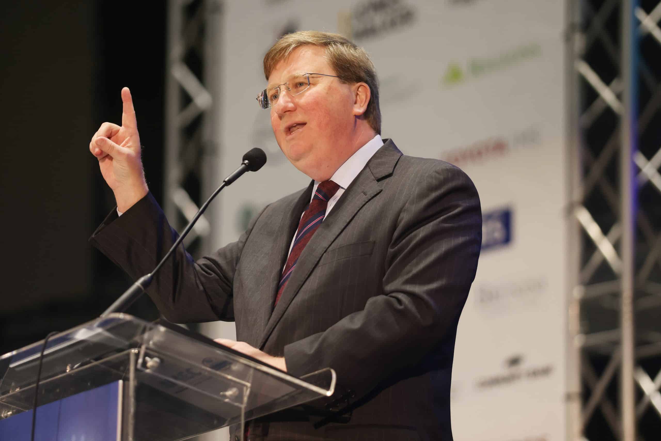 How we reported our investigation into state contracts awarded to Gov. Tate Reeves’ top donors