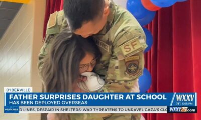 Father returns home from deployment and surprises daughter