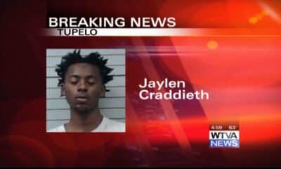 Man robbed at gunpoint at Tupelo library