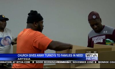 Church brings hope and turkey to families in need with Thanksgiving meal boxes