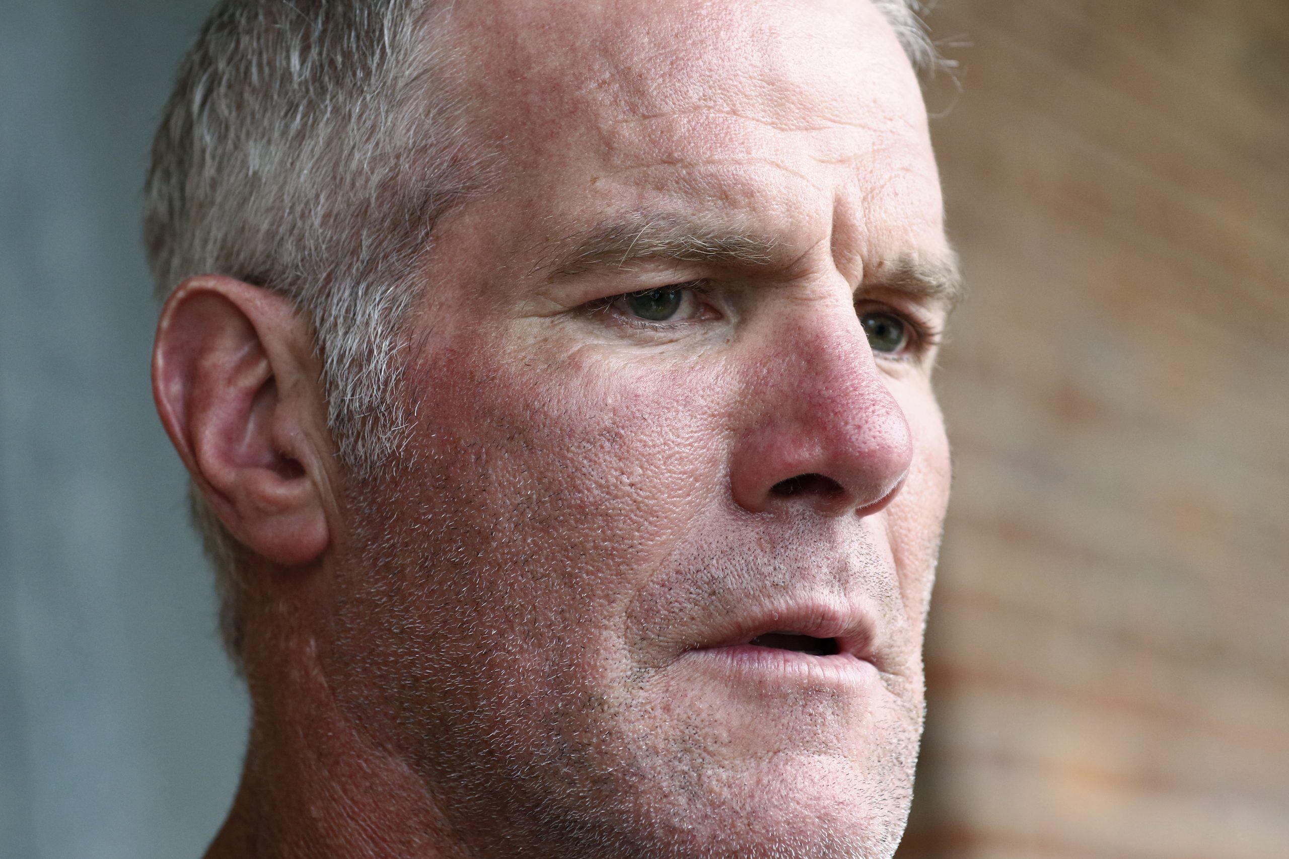 Brett Favre interrogated in Hattiesburg about welfare funding