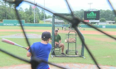 Eagles host Baseball Camp for Kids