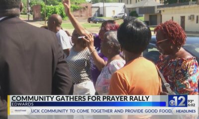 Edwards community gathers for prayer rally