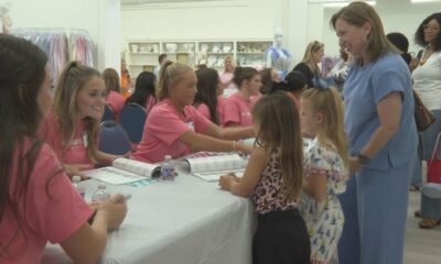 Distinguished Young Women hosts their annual Autograph Party