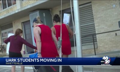 New University of Arkansas students move into dorms with excitement and emotion