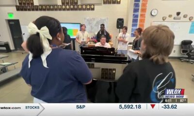 Gulfport High Choir receives new piano thanks to donation from Banister Foundation