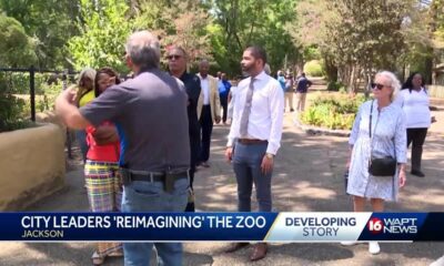 Jackson leaders tour the zoo