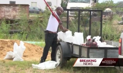 Jackson residents fill sandbags