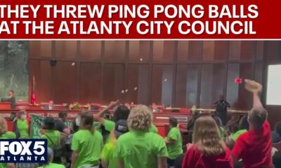 Ping pong balls fly at Atlanta City Hall | FOX 5 News