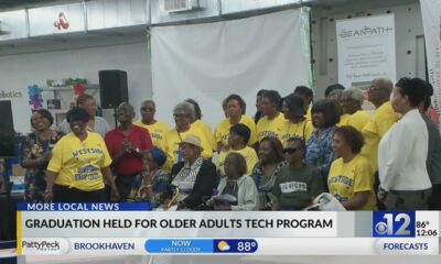 Graduation held for older adults tech program