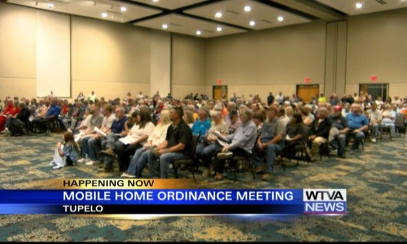 Group holds public meeting against proposed mobile home ordinance in Lee County