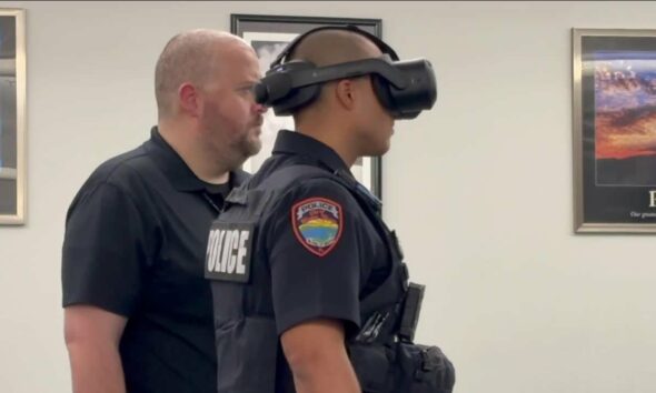 Florida police use new virtual reality tool for de-escalation training