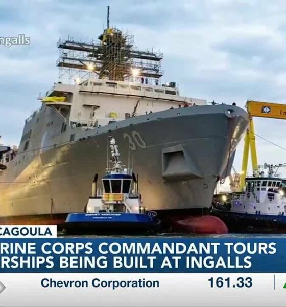 Four-star general tours warships under construction at Ingalls Shipyard