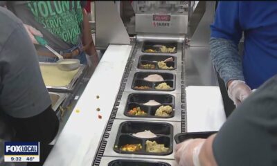 Meals on Wheels delivers Thanksgiving food to 5,000 homebound seniors