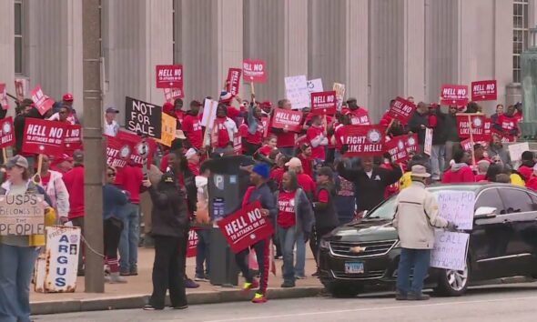 Rallies continue in support of U.S. Postal Service workers